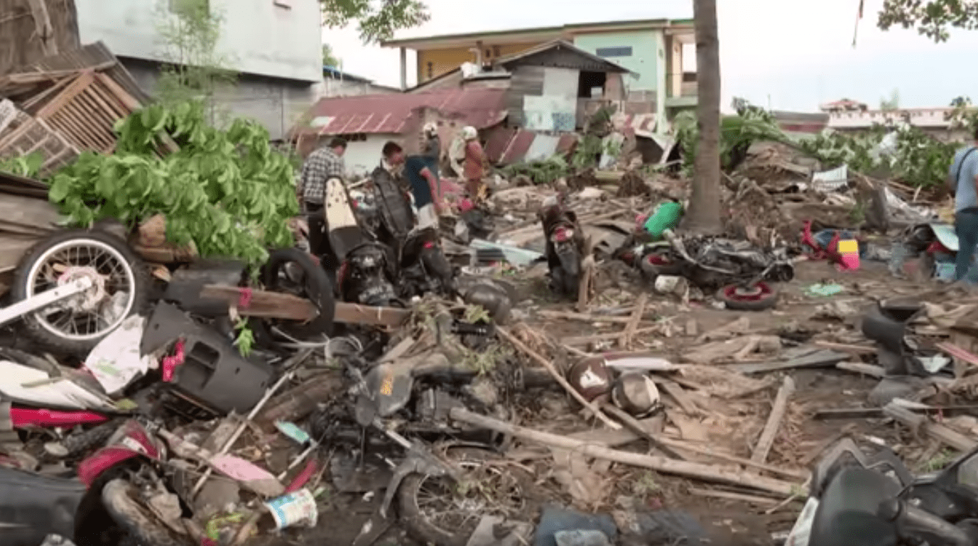 Cientos De Muertos En Sismo Y Tsunami En Indonesia 5199