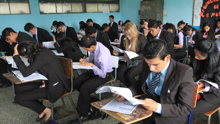 Educación Autoriza La Carrera De Bachillerato En Ciencias Y Letras Con ...