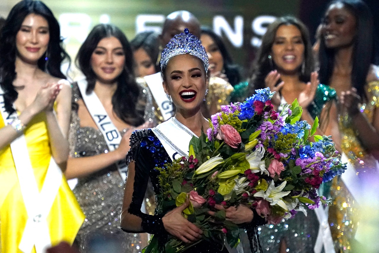 Miss Universo 2022 Estados Unidos gana la corona de la belleza mundial