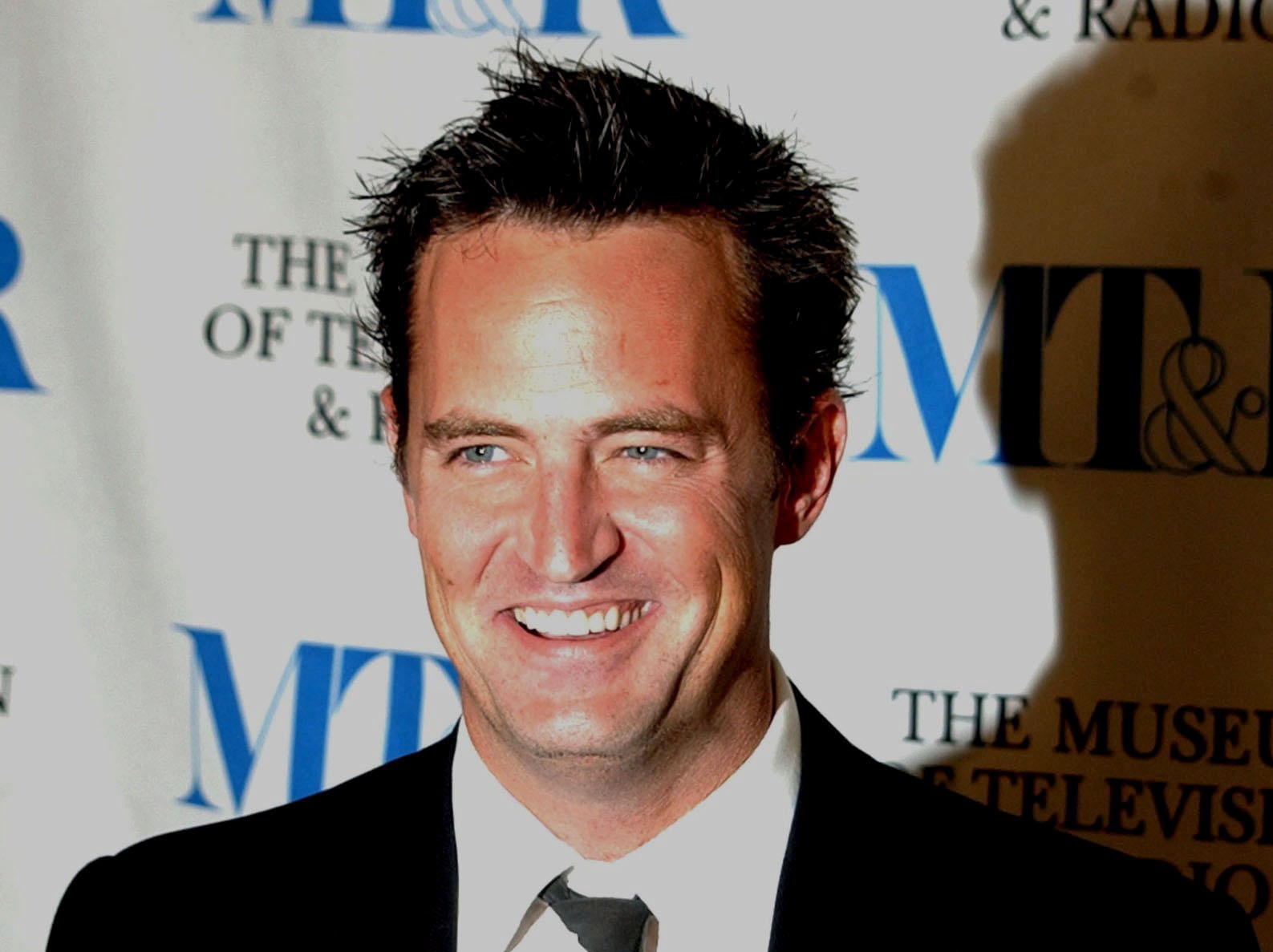 Muerte De Matthew Perry: Por Qué Sus Familiares Ordenaron Que Todos Los ...